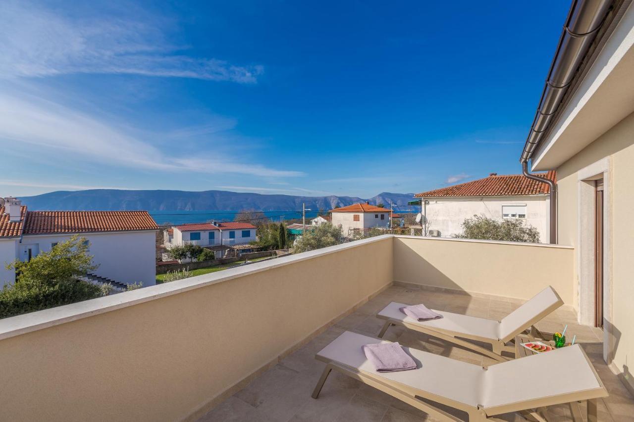 Holiday House Villa Andro Pinezići المظهر الخارجي الصورة