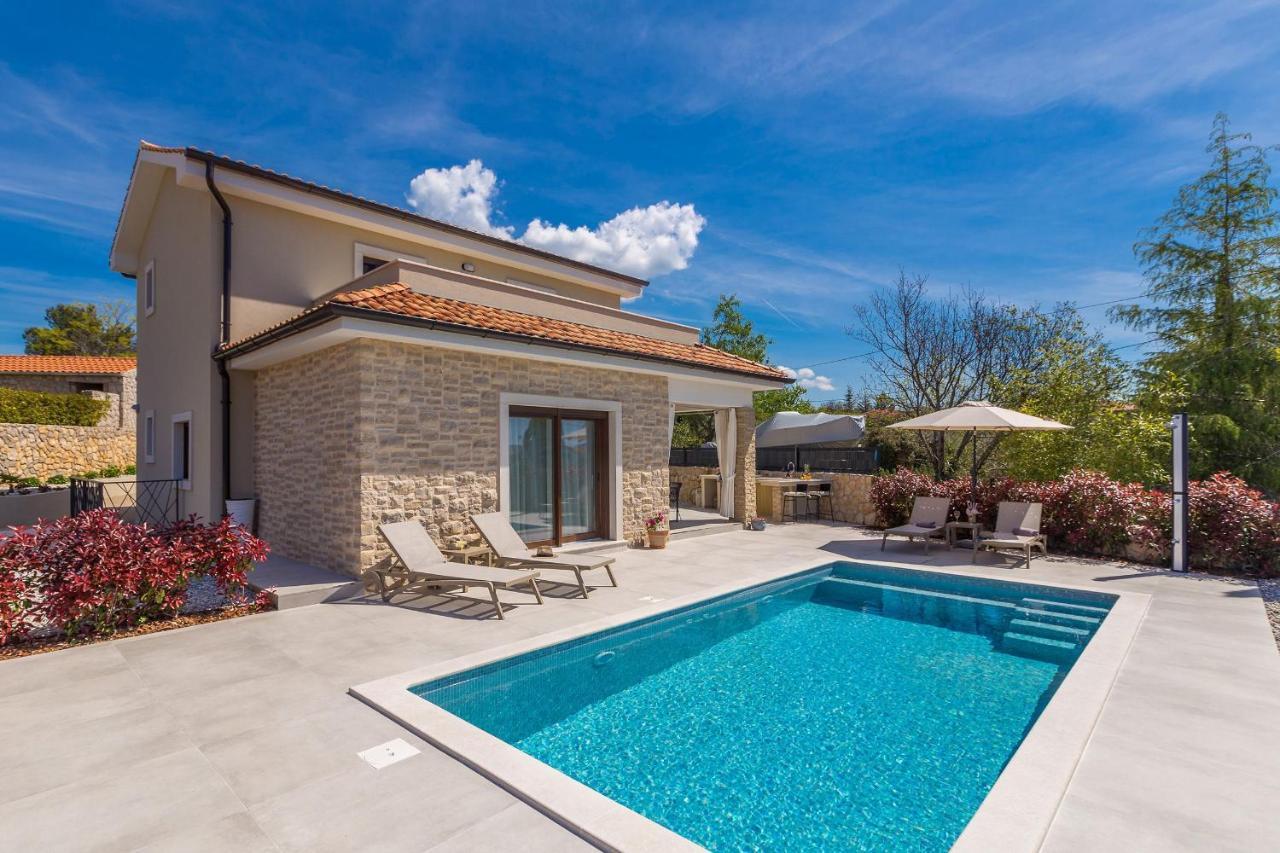 Holiday House Villa Andro Pinezići المظهر الخارجي الصورة