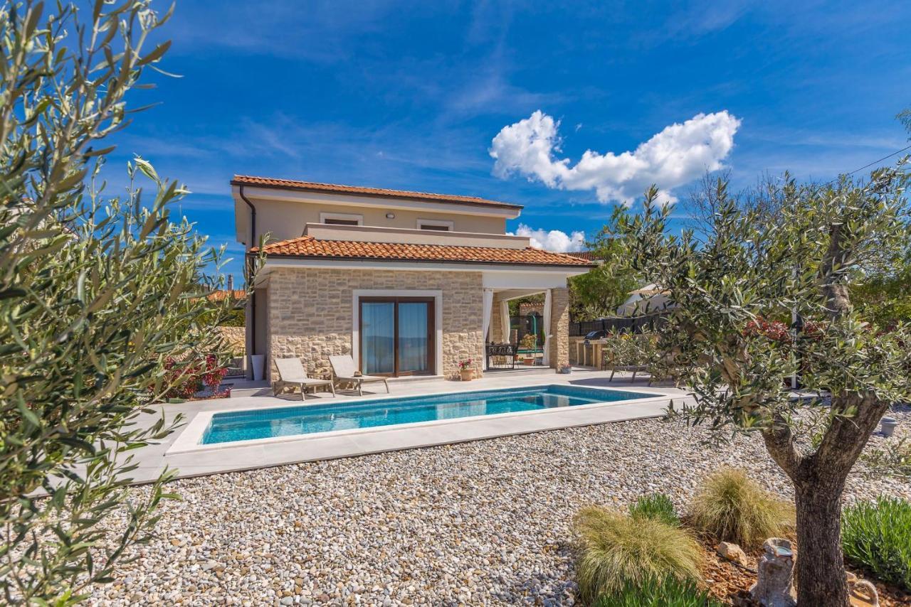 Holiday House Villa Andro Pinezići المظهر الخارجي الصورة