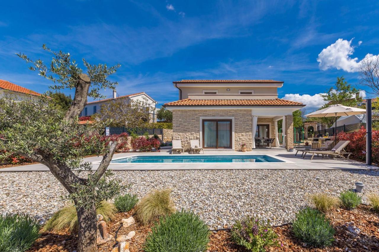 Holiday House Villa Andro Pinezići المظهر الخارجي الصورة